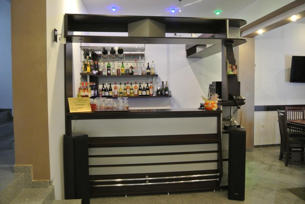 Pensiune Restaurant Piatra Craiului Dâmbovicioara Bagian luar foto